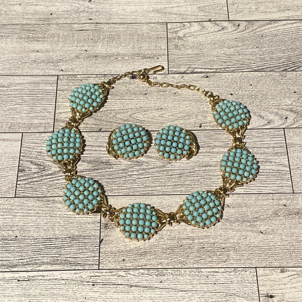 Vintage Trifari Faux Turquoise Gold Tone Choker & Earrings Set Beaded